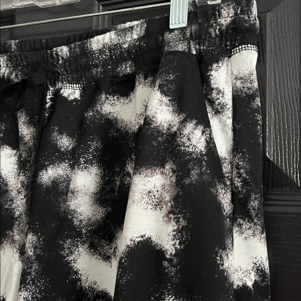 LuLaRoe Jax Joggers - Large - Picture 4 of 12